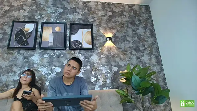 LolaandDante online show from July 24, 2026, 12:47 pm