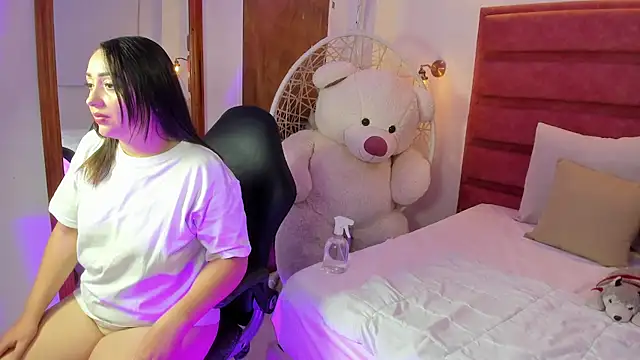 Snapshot of cloe_glace chatting on July 17, 2026, 10:14 pm cloe glace online show from July 17, 2026, 10:14 pm
