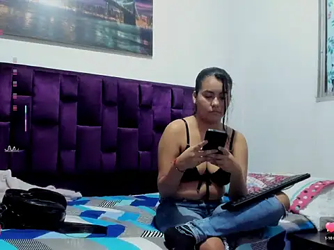 Snapshot of Sofi_Velez_ chatting on July 22, 2026, 2:14 am Sofi Velez online show from July 22, 2026, 2:14 am