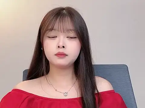 Winnie005 online show from July 18, 2026, 3:11 am
