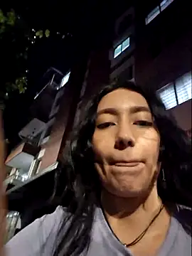 Snapshot of Evelyn_outdoors chatting on July 16, 2026, 2:06 am Evelyn outdoors online show from July 16, 2026, 2:06 am