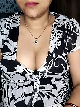 Snapshot of Your-Shalu chatting on July 27, 2026, 4:30 am Your-Shalu online show from July 27, 2026, 4:30 am