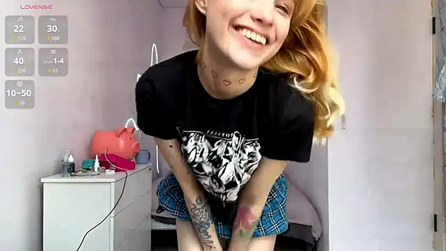 Snapshot of Lili_pup chatting on July 17, 2026, 9:27 am Lili pup online show from July 17, 2026, 9:27 am