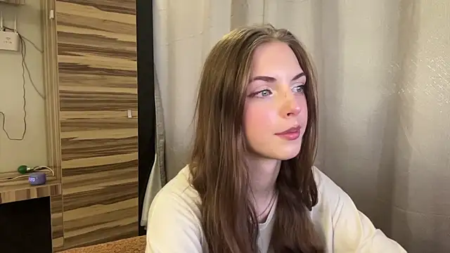 Clara kitty online show from July 17, 2026, 6:31 am