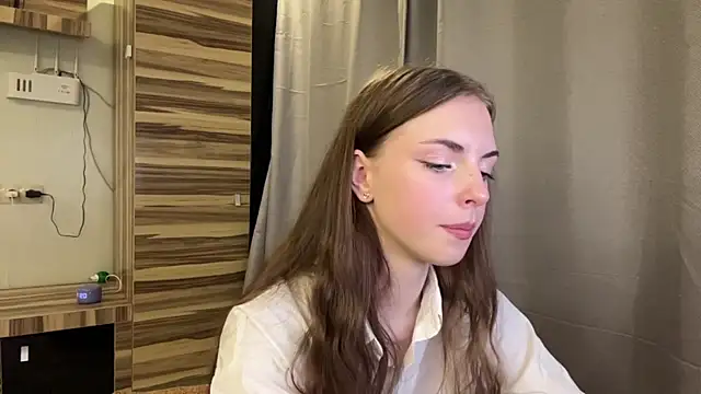 Clara kitty online show from July 22, 2026, 6:16 am