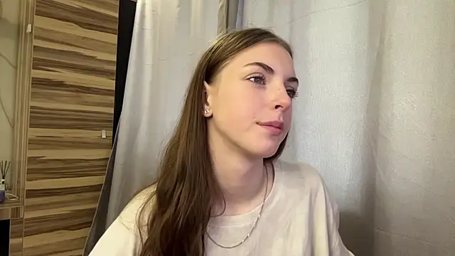 Clara kitty online show from July 29, 2026, 7:06 am