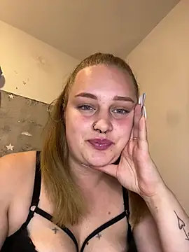 Laylaa Rose online show from July 28, 2026, 11:04 pm