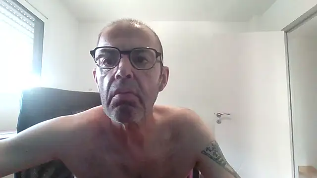 Snapshot of TONY161171 chatting on July 25, 2026, 7:17 am TONY161171 online show from July 25, 2026, 7:17 am