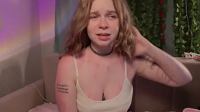 AliseKitt online show from July 27, 2026, 5:09 pm