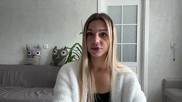 LaraineDomebo online show from July 24, 2026, 8:23 am