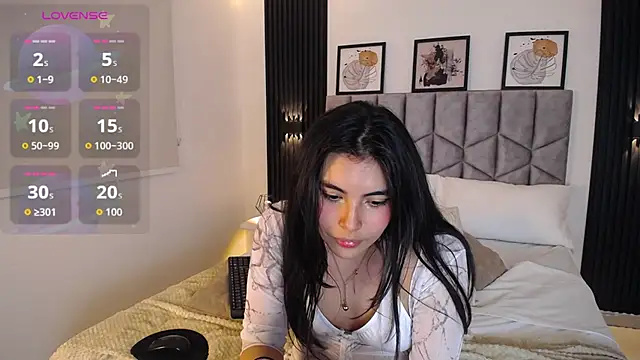 Snapshot of Bella_Cute_01 chatting on July 23, 2026, 1:58 am Bella Cute 01 online show from July 23, 2026, 1:58 am