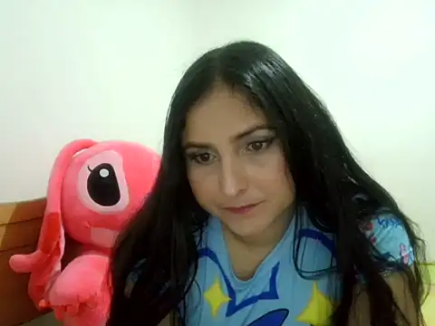 Snapshot of abril9393 chatting on July 25, 2026, 8:28 pm abril9393 online show from July 25, 2026, 8:28 pm