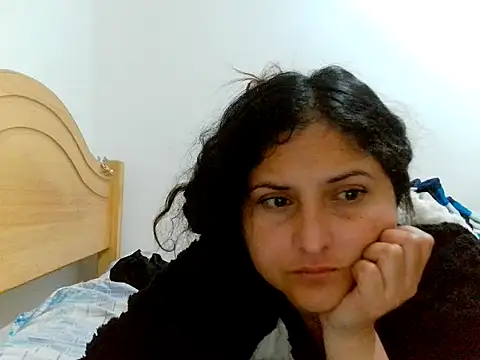 Snapshot of abril9393 chatting on August 9, 2026, 1:51 am abril9393 online show from August 9, 2026, 1:51 am