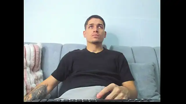 Snapshot of leandro_coper chatting on July 29, 2026, 10:41 pm leandro coper online show from July 29, 2026, 10:41 pm
