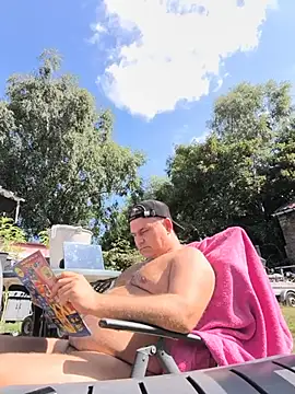Snapshot of notausgang212 chatting on July 25, 2026, 8:34 am notausgang212 online show from July 25, 2026, 8:34 am