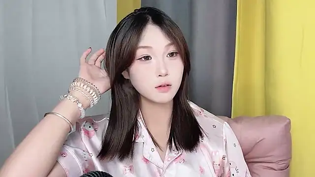 xiaolaopo8 online show from July 25, 2026, 11:41 am