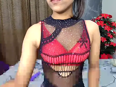 Snapshot of Royal_girl99 chatting on July 28, 2026, 9:04 am Royal girl99 online show from July 28, 2026, 9:04 am