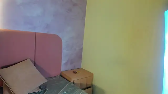Samantha Aura online show from July 30, 2026, 12:53 am