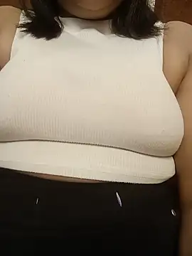 Snapshot of Queen_Karishma chatting on July 20, 2026, 2:08 pm Queen Karishma online show from July 20, 2026, 2:08 pm