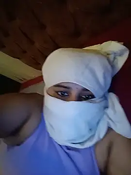 Snapshot of Queen_Karishma chatting on July 23, 2026, 10:02 am Queen Karishma online show from July 23, 2026, 10:02 am