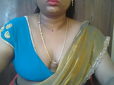 Tamil hot Shalini online show from July 25, 2026, 9:07 am