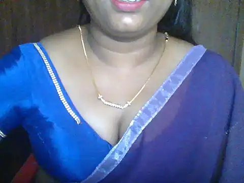 Tamil hot Shalini online show from July 28, 2026, 7:39 pm
