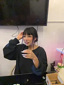 Ami L online show from July 26, 2026, 3:25 am