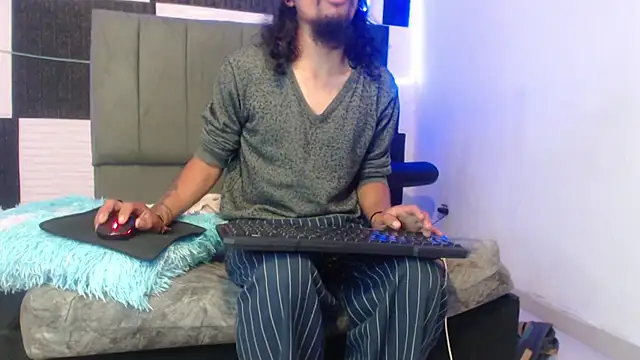 strap 420 online show from July 28, 2026, 8:12 pm