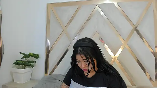 gabycutee  online show from July 25, 2026, 8:28 pm
