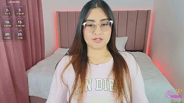Snapshot of Alessia_Blazee chatting on July 29, 2026, 8:07 pm Alessia Blazee online show from July 29, 2026, 8:07 pm