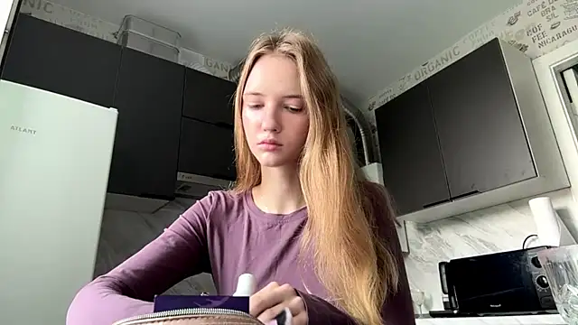 Snapshot of LuiseFurbeck chatting on July 22, 2026, 6:16 am LuiseFurbeck online show from July 22, 2026, 6:16 am