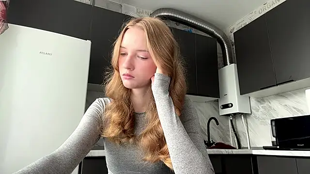 Snapshot of LuiseFurbeck chatting on August 4, 2026, 6:38 am LuiseFurbeck online show from August 4, 2026, 6:38 am