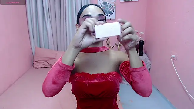 VivienneLuxe online show from July 20, 2026, 8:28 am