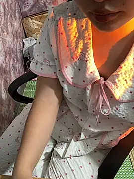 Snapshot of Ngoc_xinh chatting on July 19, 2026, 5:44 am Ngoc xinh online show from July 19, 2026, 5:44 am