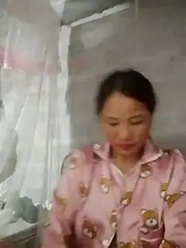Snapshot of Mie-Miee chatting on July 28, 2026, 9:58 pm Mie-Miee online show from July 28, 2026, 9:58 pm