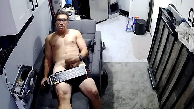 Snapshot of z-moon chatting on July 26, 2026, 1:03 am z-moon online show from July 26, 2026, 1:03 am