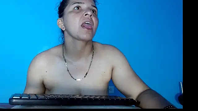 tamenoir33 online show from July 28, 2026, 12:48 pm