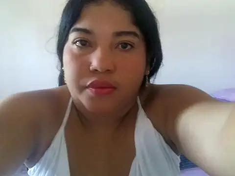 Snapshot of maddy13hony chatting on July 30, 2026, 5:45 pm maddy13hony online show from July 30, 2026, 5:45 pm