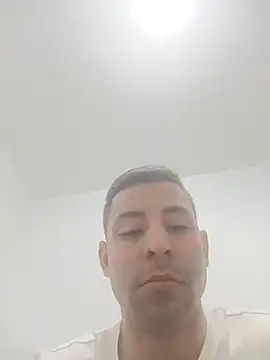 Cris LaCobra  online show from July 25, 2026, 9:12 pm