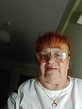 Moodberry400 online show from July 22, 2026, 8:33 pm