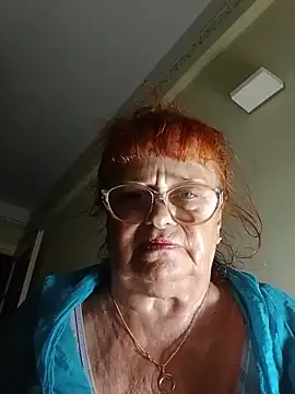Moodberry400 online show from July 23, 2026, 6:39 pm