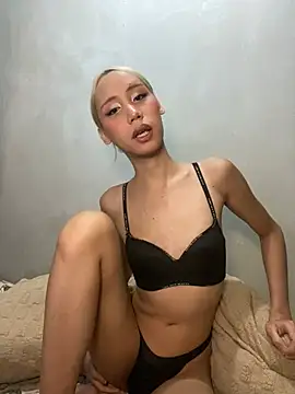 mariannedelaine online show from July 20, 2026, 2:41 pm