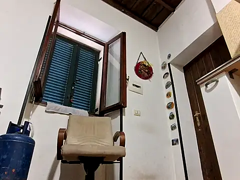 Snapshot of Paragura chatting on July 24, 2026, 3:21 pm Paragura online show from July 24, 2026, 3:21 pm