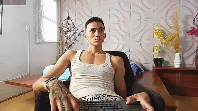 DemondSalvatore online show from July 23, 2026, 7:23 pm