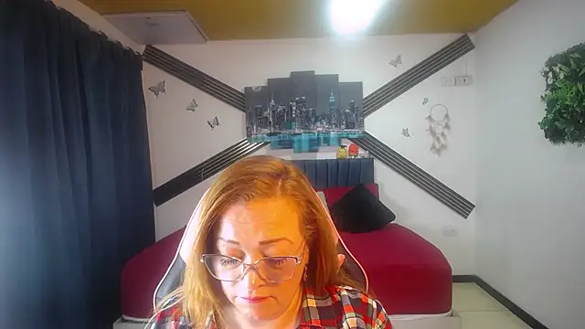 Snapshot of SharonStonn chatting on July 23, 2026, 3:26 am SharonStonn online show from July 23, 2026, 3:26 am