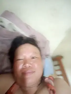 Queenie9z online show from July 23, 2026, 4:43 am