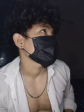 Snapshot of roxiii_ chatting on July 24, 2026, 7:34 pm roxiii online show from July 24, 2026, 7:34 pm