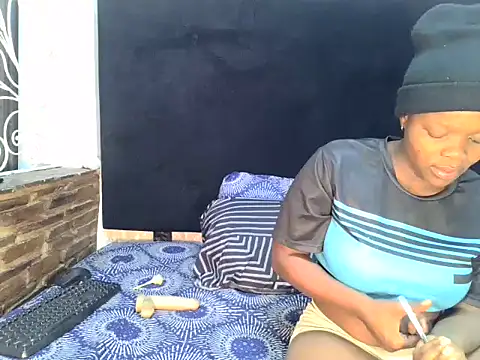 Thickmama16 online show from July 28, 2026, 9:47 pm