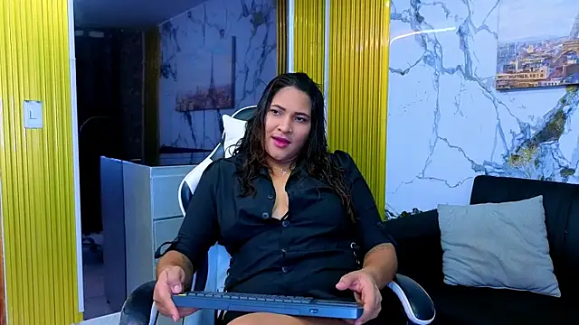 Valentina Lopez pm online show from July 26, 2026, 4:36 pm