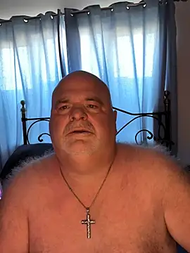 Snapshot of greyoakbear chatting on July 27, 2026, 5:47 am greyoakbear online show from July 27, 2026, 5:47 am